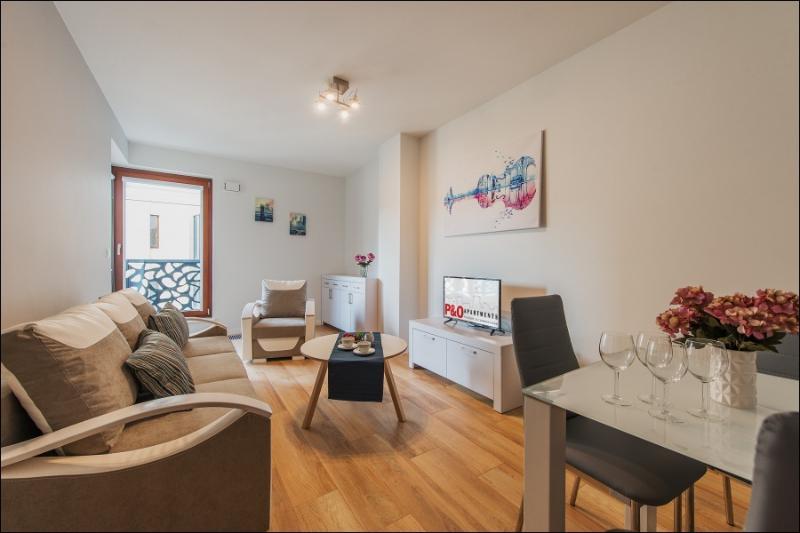 P&O Serviced Apartments Solec Varsó Kültér fotó